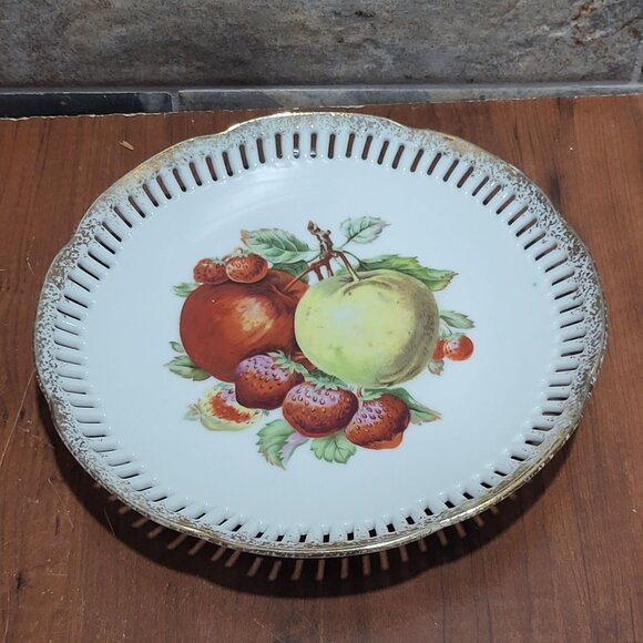 Vintage Decorative Plate Fruit Design Pierced Gilded Gold Edge - Picture 6 of 11